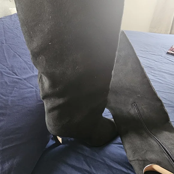 Black faux suede tall boots - Picture 4 of 5